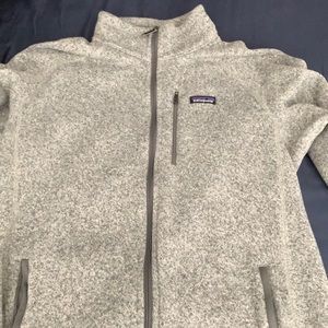 XL gray Patagonia zip up jacket. Great condition.